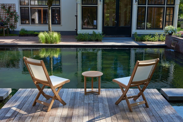 Stühle, Bänke und Sonnenliegen der Serie Kate von Traditional Teak. Hochwertige Gartenmöbel von Teak & More in Gobelsburg, nähe Wien.