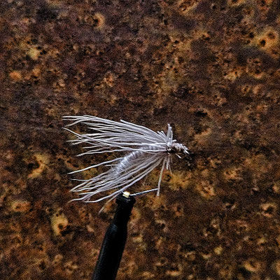 Fliegenfischerschule-Hessen // Meine Tenkara Fliegenmuster // Fliegenfischen Guiding und Wurfkurse in Deutschland