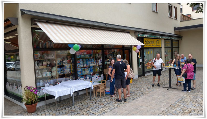 Neueröffnung der Villa Kunterbunt im Centrum Postbauer-Heng