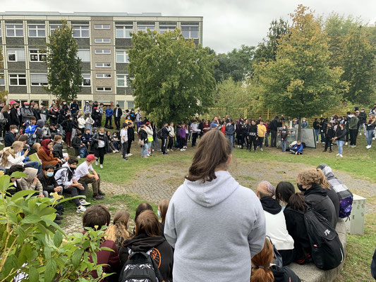 Präsentation der Ergebnisse vor der gesamten Schule