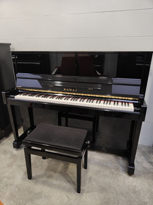 Tweedehands piano Kawai K30