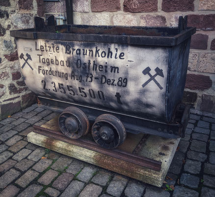 letzter geförderter Hunt aus dem Tagebau Ostheim vor dem Museum