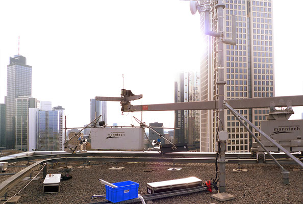 Making-of: Lighting-rig on a window cleaning platform
