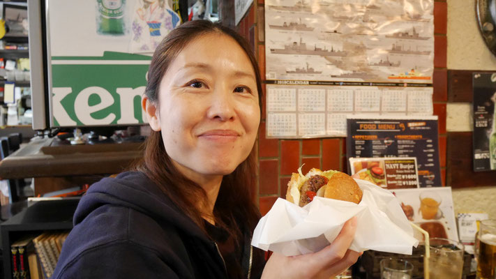 みおもネイビーバーガーを食べました。