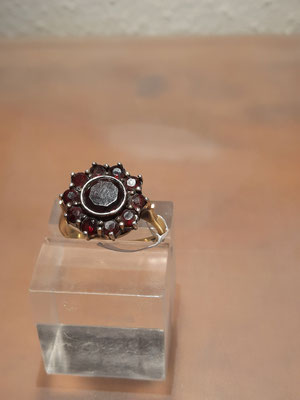 Granatring Nr2 Silber vergoldet rund Blüte