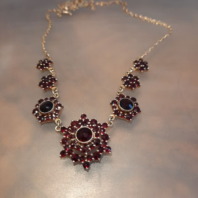 Granatcollier Silber vergoldet 3 Blüten 4 "Sterne" Nr 8