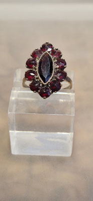 Granatring Nr3 Navette 8ct 333er Gold RG55