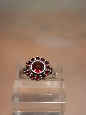 Granatring Nr 8 Silber vergoldet rund
