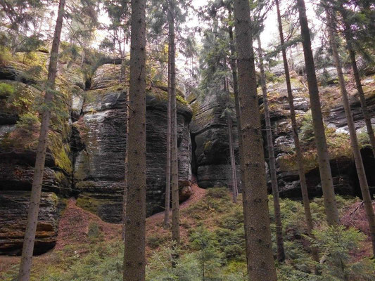 In Bildmitte die Drachenstiege