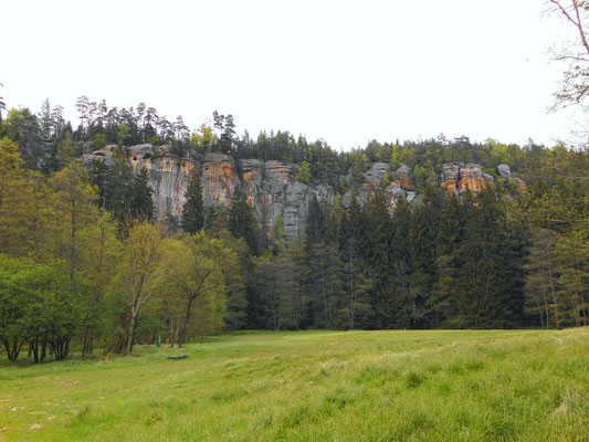 Hinterdittersbach, Blick zu den Rabensteinen