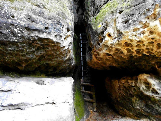 Beginn der Engen Stiege