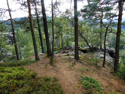 Aussicht am Felsmassiv hinter der Balzhütte