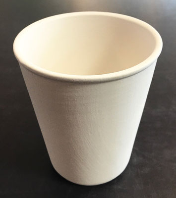 UNIV - Becher mit Rand, Durchmesser 8 cm, Höhe 10 cm - 16,50 Euro