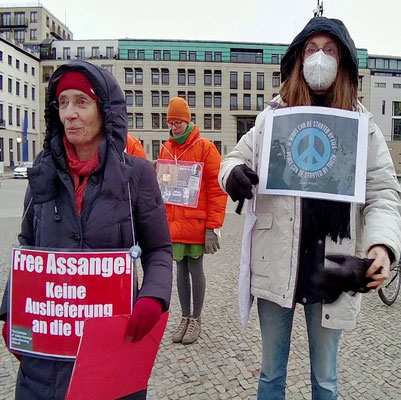 15.04.2021 - Free Assange Berlin von der US-Botschaft