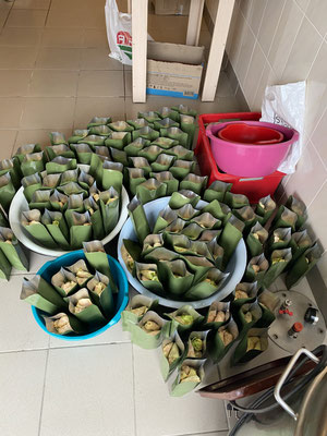 Das sind 120 vorbereitete Portionen Holubtsi ...