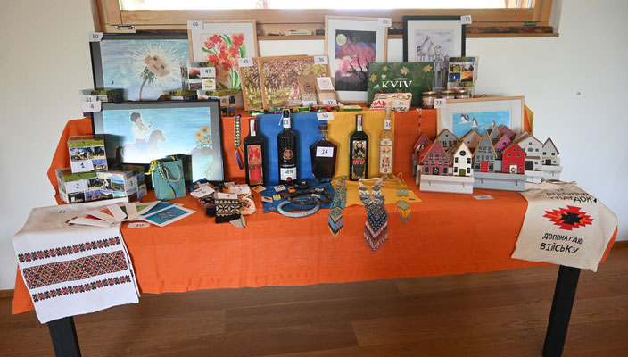 Alle Teilnehmenden des Quizes erhielten ein kleines Dankesgeschenk aus der Ukraine.