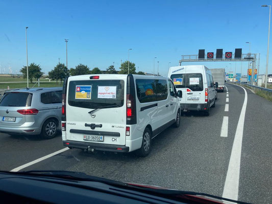 An der Grenze zu Österreich - diesmal wurden die IDs kontrolliert.