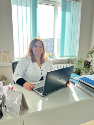 Diese Pflegefachfrau bedankt sich mit einer sehr herzlichen Nachricht für die Laptops, die ihre Abteilung erhalten hat und die den Pflegenden nun helfen, effizienter für die Patienten zu sorgen.