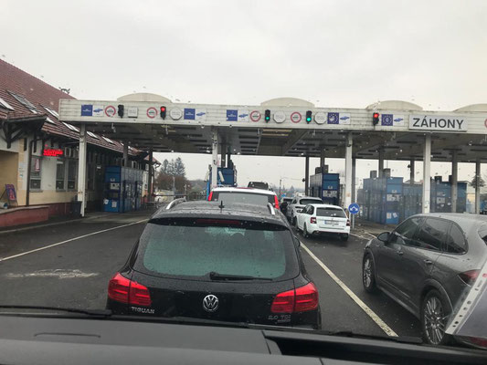 Auch die Ukrainer haben es gleich über die Grenze geschafft.