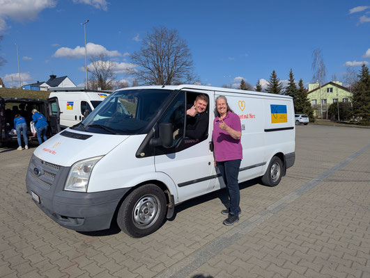 Am Freitag, 13. März konnte er an Pavlo übergeben werden - wenn das nicht ein Glückstag war! :-)