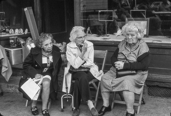 Women at New Straitsville Auction