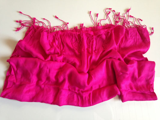 9. 162 cm x 72 cm, pink, unique color, cotton, 25,- CHF