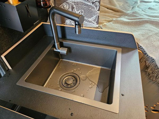 Mittlere Spüle 340x290 topmount