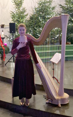 Die Harfenistin Eva Maria Koch