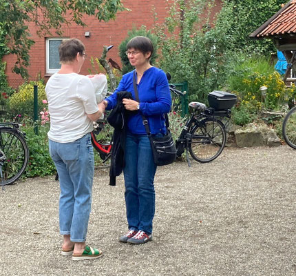 Auch unsere neue Chorleiterin Irina feiert mit