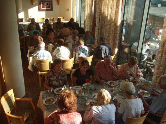 Gemeinsames Abendessen im Hotel