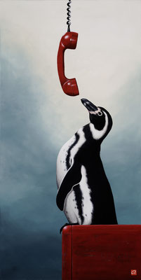 Pinguin telefoniert über das rote Telefon mit Gott
