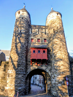 Portão Helpoort em Maastricht