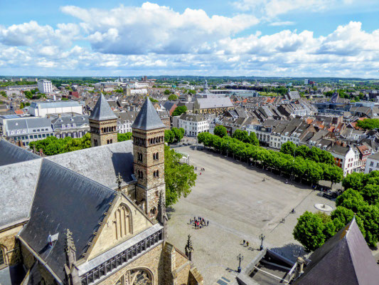 Praça Vrijthof em Maastricht