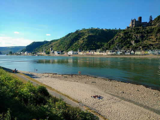 Praia do Rio Reno perto de Sankt Goar