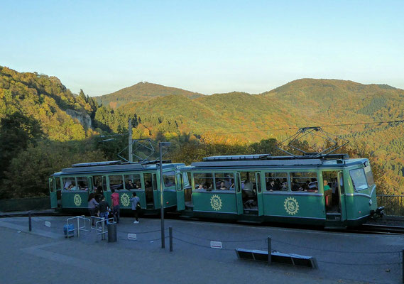 Tren de cremallera al cumbre del Drachenfels