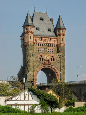 Gate Tower "Nibelungenturm" of the Rhine bridge at Worms
