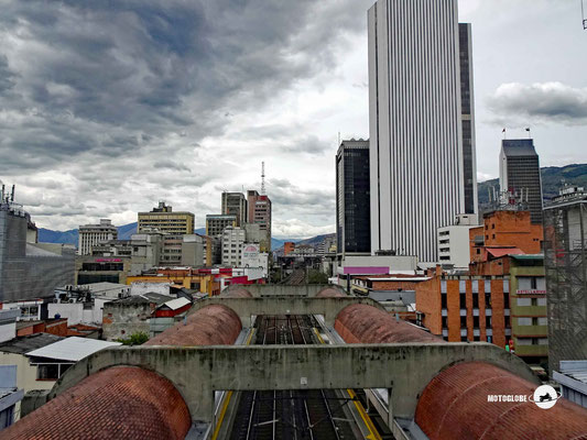 Die Metro ist eine super Verkehrsmittel in Medellin. 
