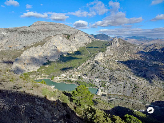 Der Blick vom Mirador Tajo Encantada auf El Chorro und Umgebung