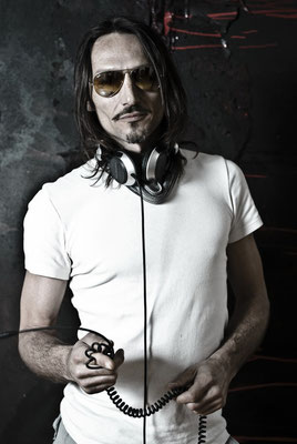 Joe Ailama - Musician