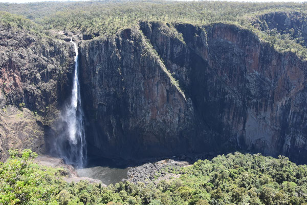 Wallaman Falls