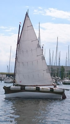 Fendercatboot auf der Schlei vor Arnis gesehen