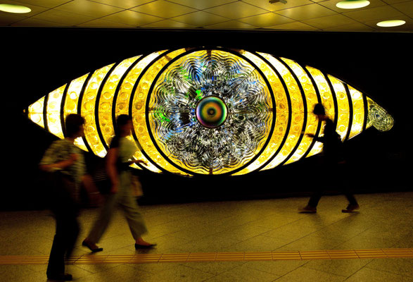 見守り　　　　2016年　東京都写真展【入選】　　　　　　東京都新宿区