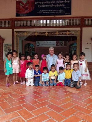 Avec Mgr Enrique Figaredo, sj, préfet apostolique de Battambang