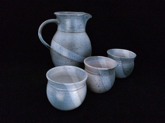 bauchige Becher/ Krug 