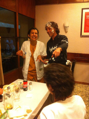 camarero falso humor