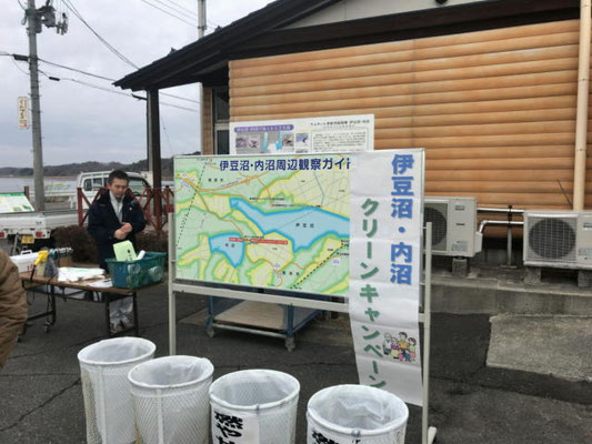 開会1時間前準備中の様子