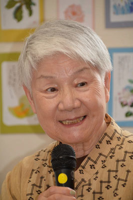 2024年7月14日（日）この日受洗されたMさんの歓迎会にて きよみさんは、Mさんと泰さんのこの日のジャケットが同じに見えたことがきっかけで、漫才コンビをぜひ、と勧められたとか。いえいえ、この場面では、素敵な笑顔でこれからの旅路をご一緒しましょう、とご挨拶。