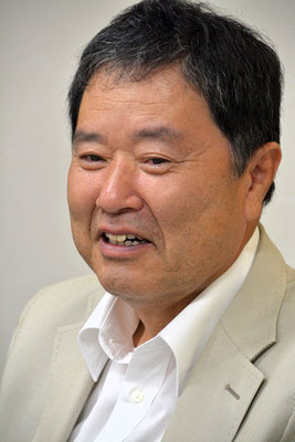 2024年7月14日（日）この日受洗されたMさんの歓迎会にて 自然体のMさんの笑顔が嬉しいですね。神さまの不思議なご計画で、60年を経て旭東教会の一員となられました。