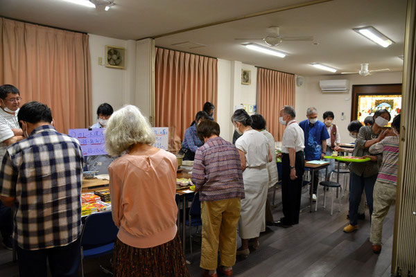 2024年6月16日（日）礼拝後に次第に人が集まり始めます。自分で動く必要がありますので、まだ、着席者はゼロです。この中に、翌日月曜日、神さまによって召し上げられているたいせつなきょうだいが居られるとは、もちろん、誰も考えもしませんでした。