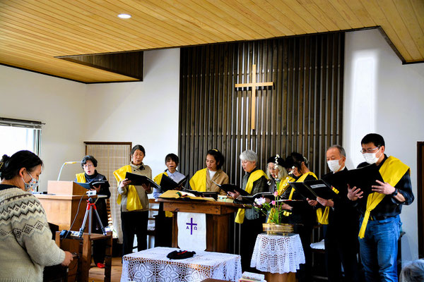 2025年3月23日（日）森牧師が兼務する十文字平和教会　創立90周年記念礼拝　コール ホサナの賛美が捧げられました。「冠も天の座も」をアカペラで。音声は説教ブログに上げられています。